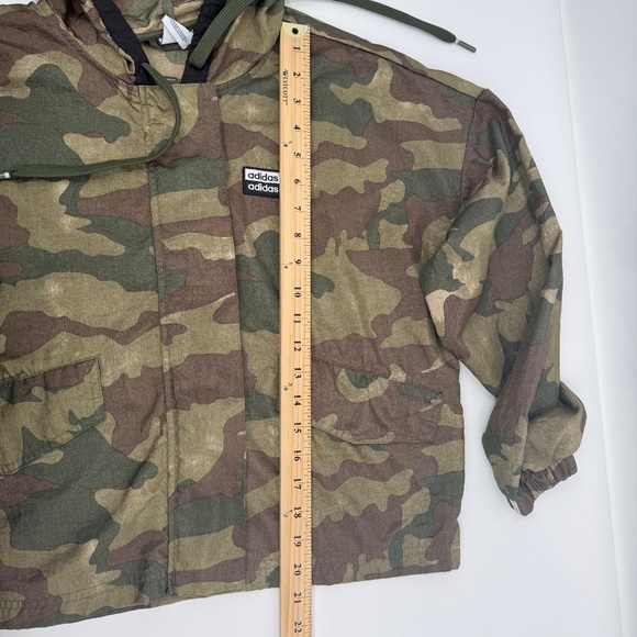 Adidas Jacket Women XS Camo Windbreaker Cropped Hooded Oversized Lightweight - Picture 14 of 15